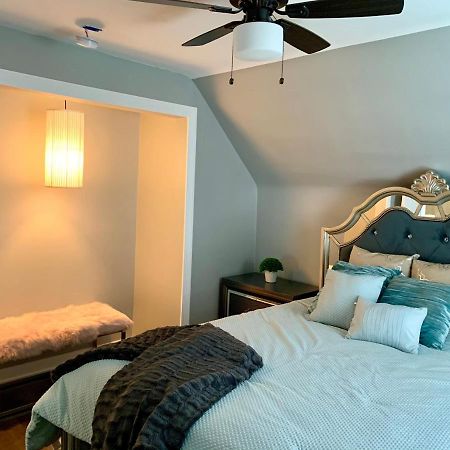 The Oakwood Cottage- With Private Yard & Parking, Minutes From Falls & Casino By Niagara Hospitality Niagara Falls Exterior foto