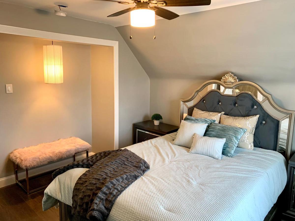 The Oakwood Cottage- With Private Yard & Parking, Minutes From Falls & Casino By Niagara Hospitality Niagara Falls Exterior foto
